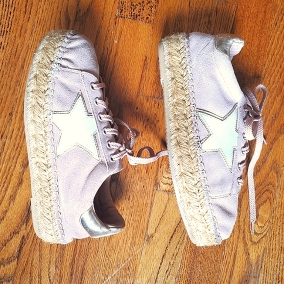 Be The Star Platform Espadrille Sneakers! - Picture 2 of 10